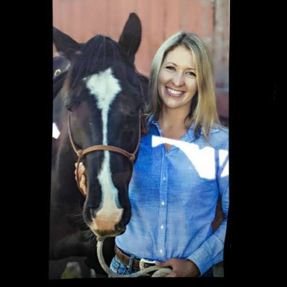 Meet your Posher, Melissa - Picture 1 of 1